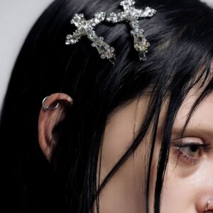 Clip per capelli a croce argentata gothic kawaii